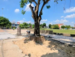 Pemkab Rembang Lakukan Perbaikan Sementara Alun-alun Sisi Timur