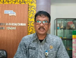 Ribuan Warga Sambeng Borobudur Tolak Tambang, Serahkan Ribuan Tanda Tangan ke DLHK Jateng
