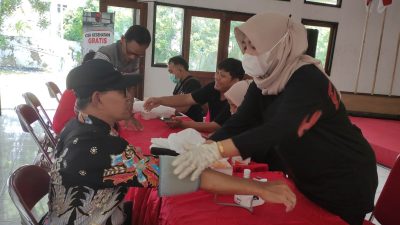 Sekali Datang, Warga Kendal Dapat Dua Manfaat: Cek Kesehatan dan Makan Gratis