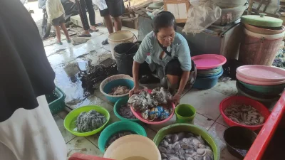 Banjir Rob Landa Kendal, Tangkapan Nelayan Malah Melimpah Bikin Harga Ikan Anjlok! Segini Pasarannya