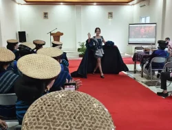 Peragaan Wastra Sambut KPPBI, Pesona Kriya Jepara Curi Perhatian
