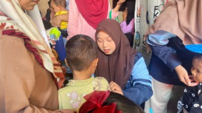 Peduli Kesehatan Masyarakat, KKN UIN Walisongo Dampingi Kegiatan Posyandu dan Pemeriksaan Kesehatan Gratis di Desa Jungsemi