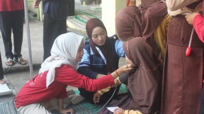 KKN UIN Walisongo Dampingi ILP dan Edukasi Kesehatan Reproduksi, Remaja Desa Mandung Antusias Ikuti Sosialisasi