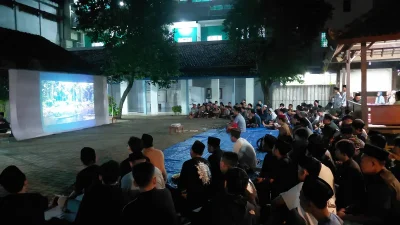 Ratusan Santri di Pati Nobar Film ‘Pesta Babi’, Kupas Tuntas Krisis Ekologi di Papua