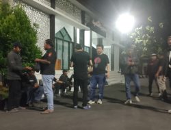 GRIB Jaya Gerebek Warung Diduga Jual Obat Keras, Dua Pelaku Diserahkan ke Polisi