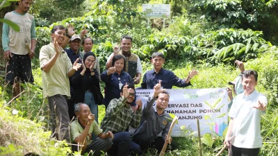 Hari Bumi dan Penguatan Potensi Lokal, PLN UIK Tanjung Jati B Turut Hadirkan Dukungan Peresmian Rumah Produksi Gula Aren Desa Tanjung