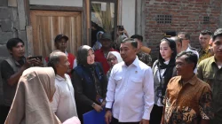 Menteri Wihaji Tinjau Penanganan Stunting dan Serahkan Bantuan RTLH di Purworejo
