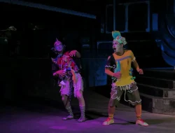 Teater Lentera Jepara Angkat Isu Kerusakan Laut Lewat Lakon Jarbuarong di Blora