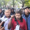 Jalan Rusak Puluhan Tahun, Warga Sukolilo Geruduk Pendopo Kabupaten Pati