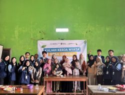 Dari Limbah Jadi Cuan, KKN UIN Walisongo Ajarkan Pembuatan Lilin Aromaterapi dari Minyak Jelantah