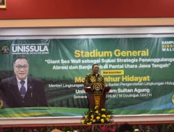 Menteri LH Sebut Giant Seawall Bukan Solusi Tunggal Atasi Rob Pantura