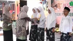 5 Siswa MI Darul Falah Kudus Sukses Khatam Hafalan Al-Qur’an Juz 30