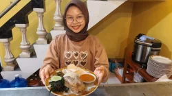 Perantau Aceh Sukses Bisnis Ayam Pop Tanpa MSG di Kudus