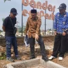 Bupati Batang Faiz Kurniawan Sidak Pembangunan Trotoar Alun-Alun Bandar