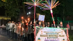 Meriahnya Malam 1 Suro di Desa Bawu Jepara, Ada Karnaval Obor Sampai Kostum Unik