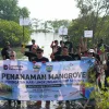 Peringati Hari Lingkungan Hidup Sedunia, PLN UIK Tanjung Jati B Tanam 5.000 Mangrove di Pantai Blebak