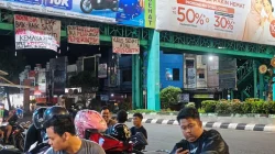Spanduk Sindir Kinerja Pemerintah Mendadak Muncul di JPO Kudus, Begini Isi Pesannya