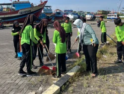 Menuju Adiwiyata Nasional, SDN Bangsalrejo Pati Gencarkan Aksi Bersih Pesisir dan Pasar