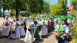 SMP 1 Bae Kudus Ajak Murid Baru Tanam Pohon dalam Rangka MPLS