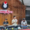 Eks Ketua BEM UGM Tiyo Ardianto: Demokrasi Indonesia Sedang Sakit