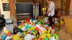 Diduga Bau Solar, Ratusan Warga Desa Plajan Jepara Kembalikan Bantuan MinyaKita