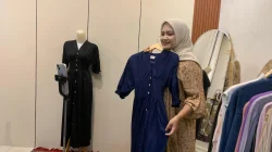 Jualan Live dari Dalam Pasar Tradisional, Gadis Jepara Ini Sukses Kembangkan Kios Keluarganya