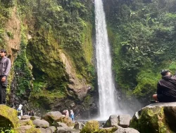 Asyiknya Liburan di Curug Genting Batang, Cuma Bayar Rp 5 Ribu Bisa Nikmati Alam Sejuk