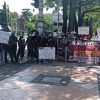 Puluhan Massa Gelar Aksi Damai di Kejati Jateng, Serahkan Pernyataan Sikap Terkait Dugaan Kasus Eks Jampidsus
