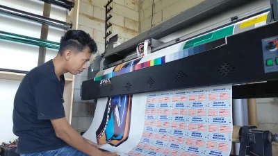 Berawal Modal Rp 5 Juta, Pengusaha Stiker Asal Pulau Parang Tembus Pasar Ekspor