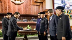 Pertanggungjawaban APBD Jateng 2025 Disetujui, Begini Strategi Ahmad Luthfi Tutup Defisit Tanpa Bebani Warga